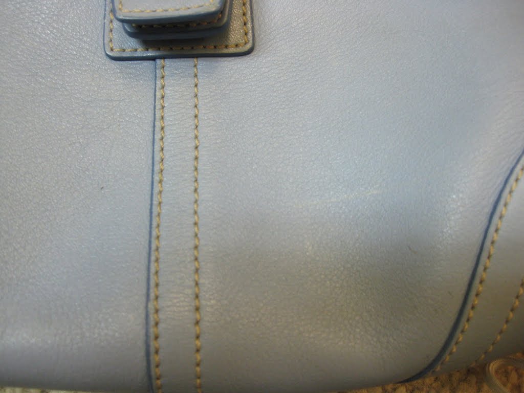 2 by 15 Cleaning a leather handbag